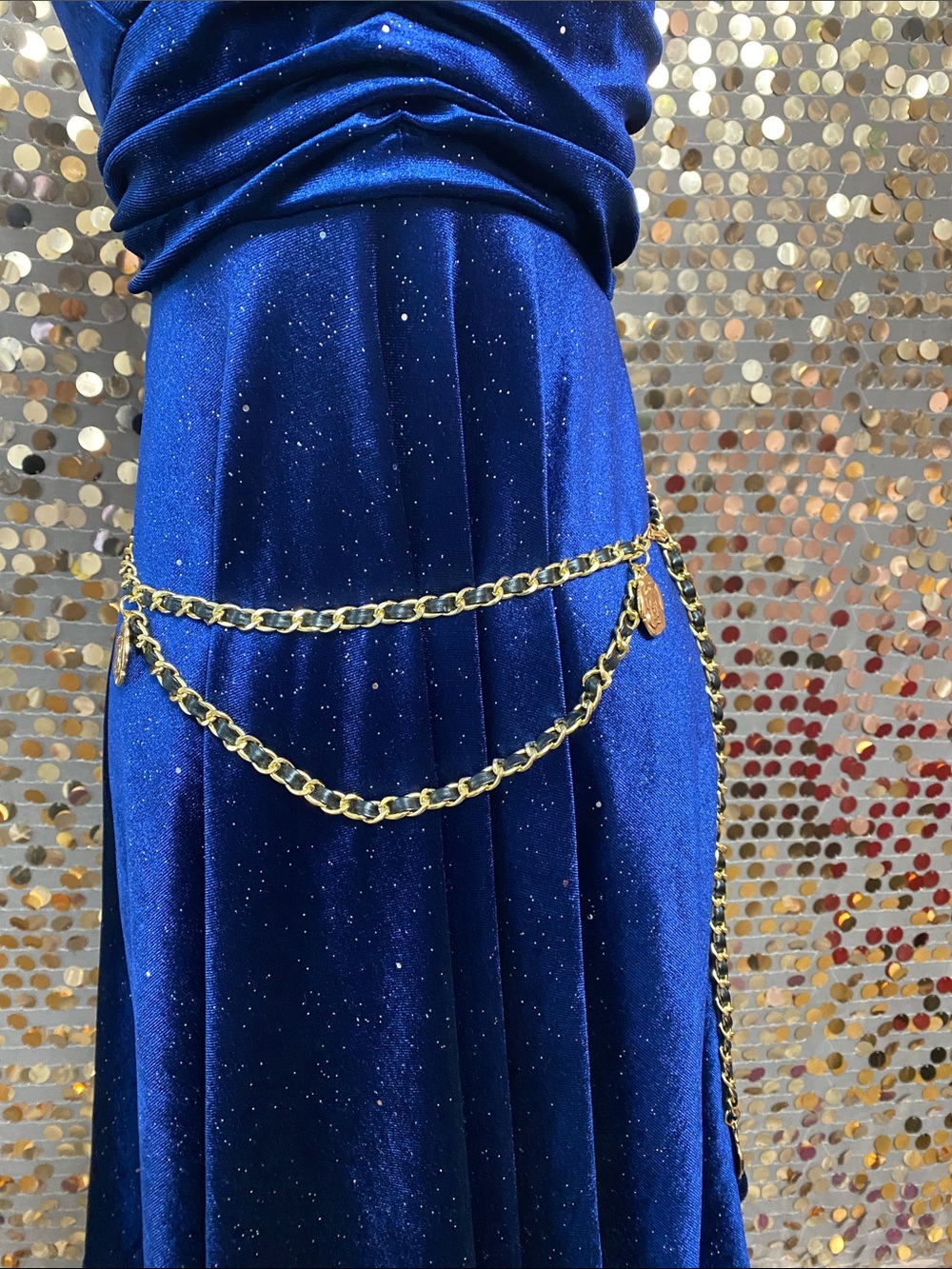 Black and gold tone chain belt with rose charm #367